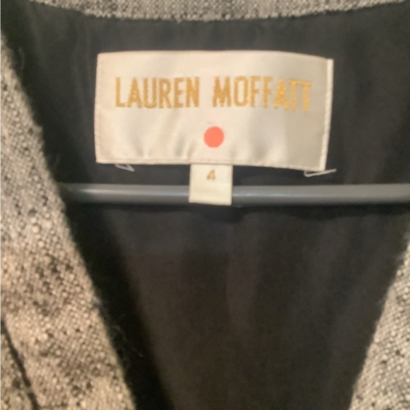 Lauren Moffatt women’s v- neck size 4 empire waist square patterned print top‎ - Picture 3 of 6